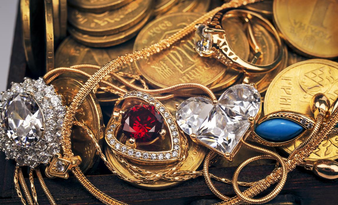 Pawnbroker deals jewellery sale